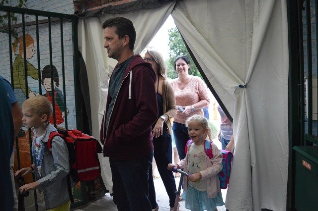 eersteschooldag1617049.jpg